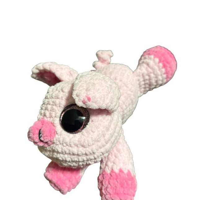 Crocheted piggy stuffie