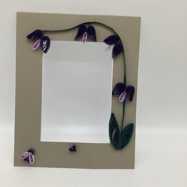 Picture Mat with dark purple flowers