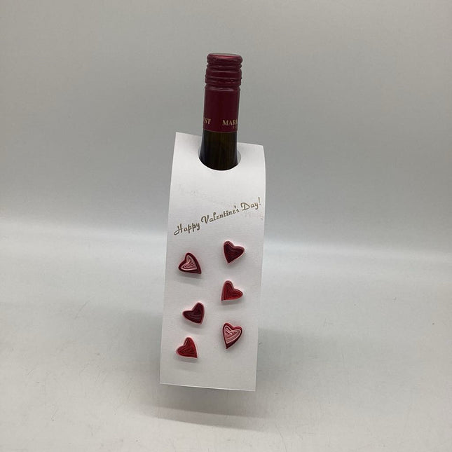 Wine Bottle Tag white with 6 small hearts red, pink and burgundy