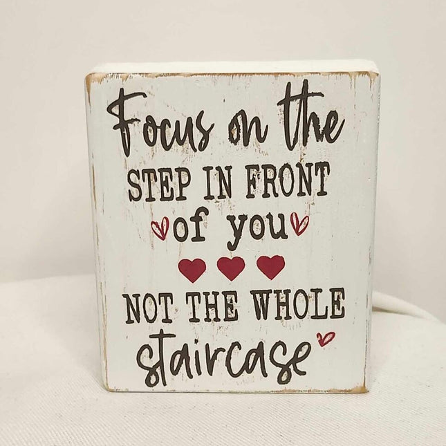 Shelf sitter- Focus on step in front 4" block