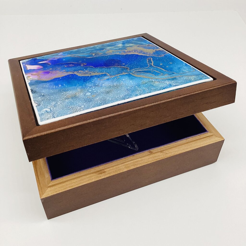 7x7 Walnut Box- 6x6Tile/Blue/Gold Abstract