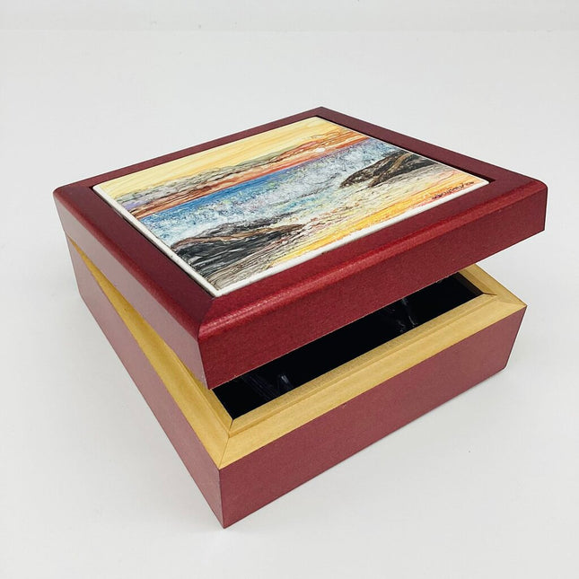 5x5 WalnutRedwood Box- 4x4Tile/Seascape