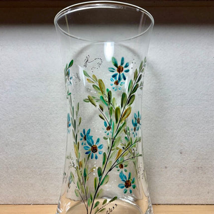 Sydney vase daisies teal eucalyptus
