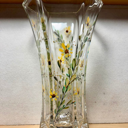 Hexi daisies canary eucalyptus