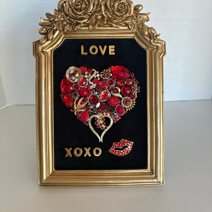GOLD ROSE FRAME 5X7 RED HEART vtg red jewelry pieces, lips, love, xoxo