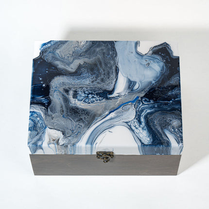 Extra Large Statement Chest Dark blue and white