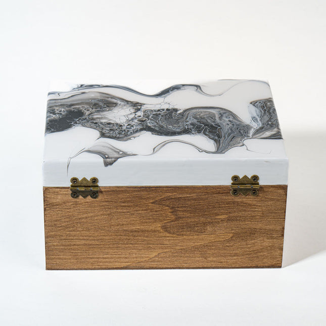 Large Keepsake Chest Black and white