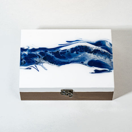 Medium Low-Profile Wood Box - White, Blue with early American stain