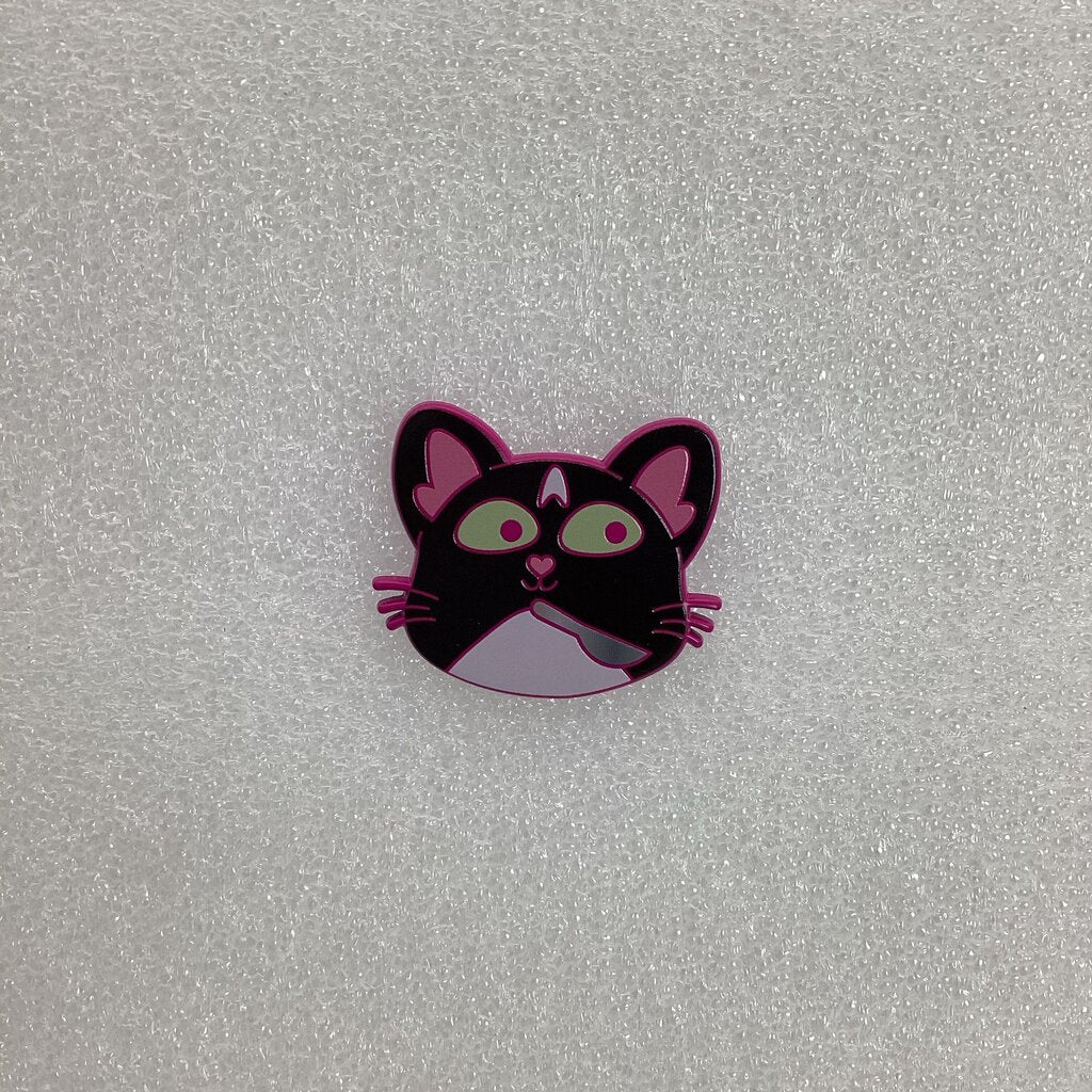 Enamel Pin - Good Luck Cat