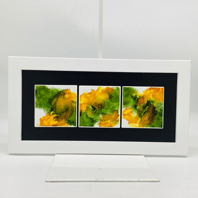 9.75x18 Framed-Three 4x4 tilesGreen/YellowTIles