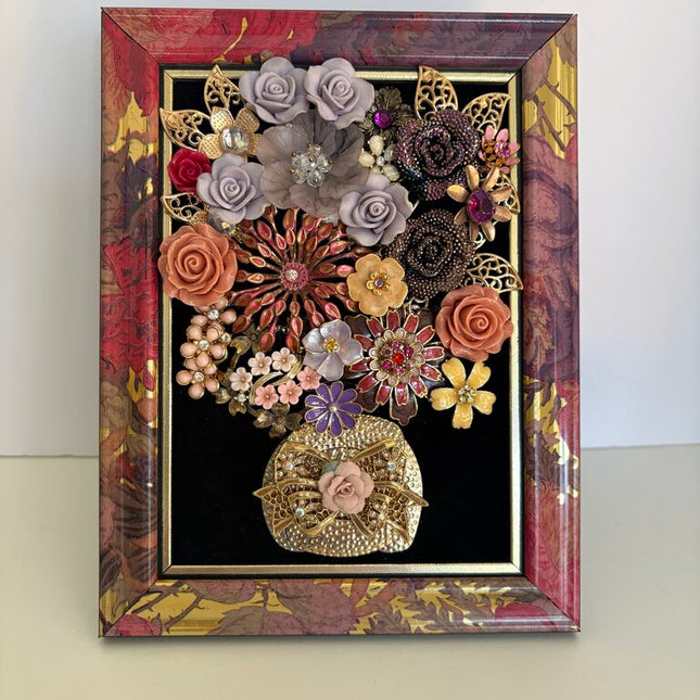 FLOWER DESIGN in colorful 5X7 frame w/vtg jewelry