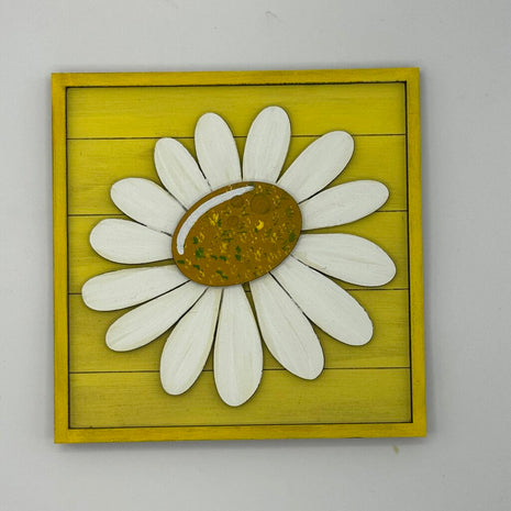 Framed Daisy Interchangeable Frame Insert