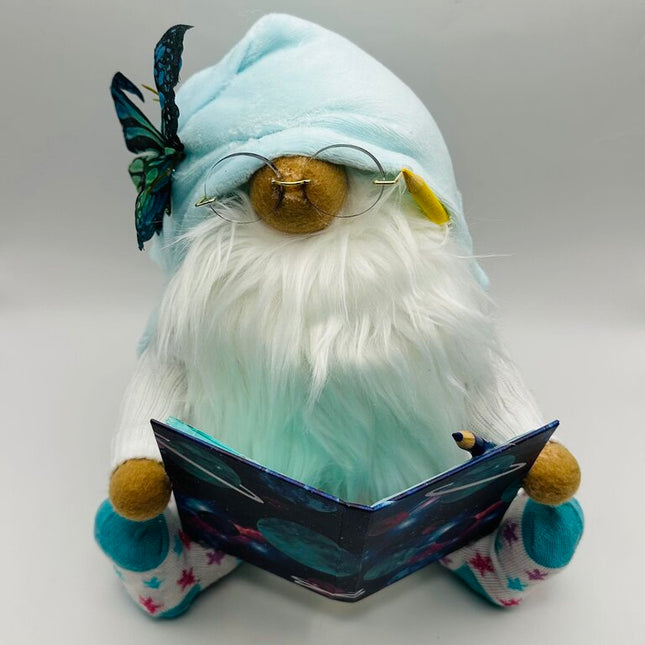 Medium Reading gnome
