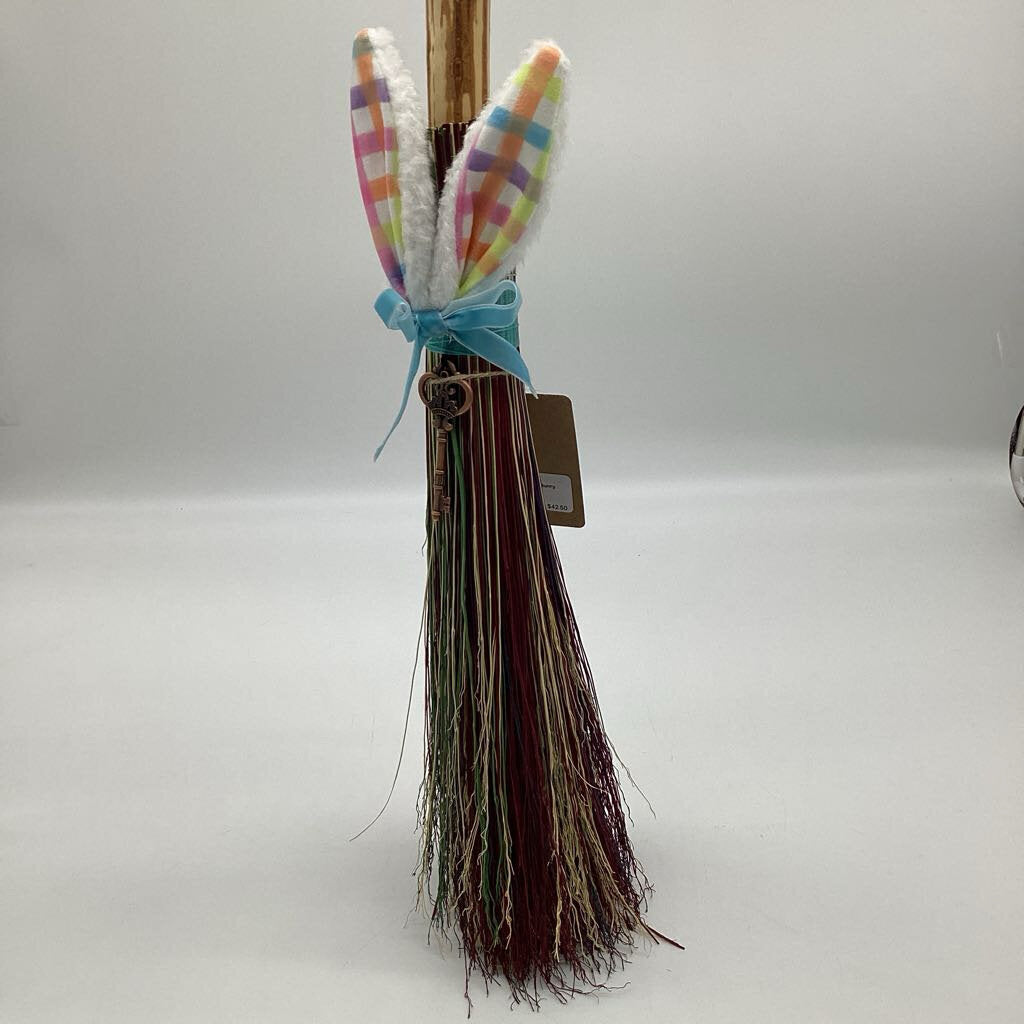 Bunny broom