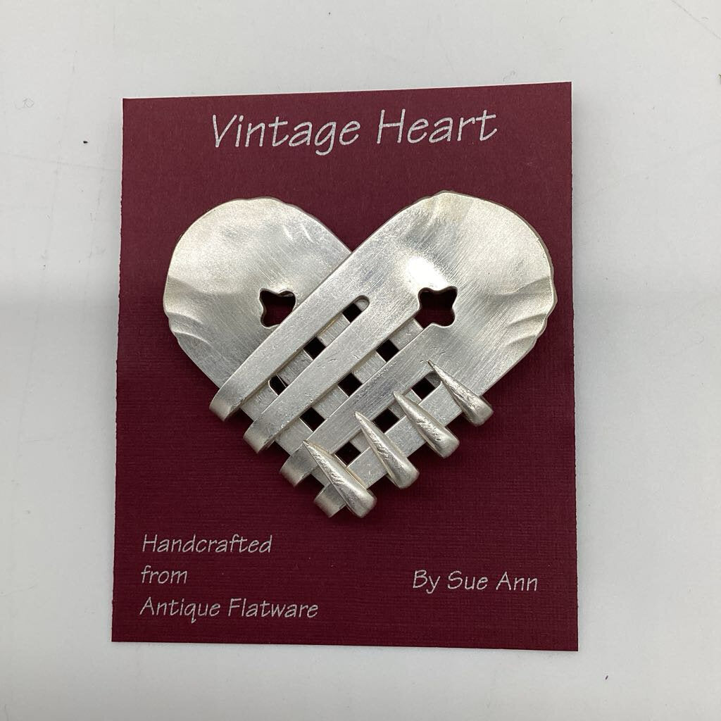Heart Pin w crisscross