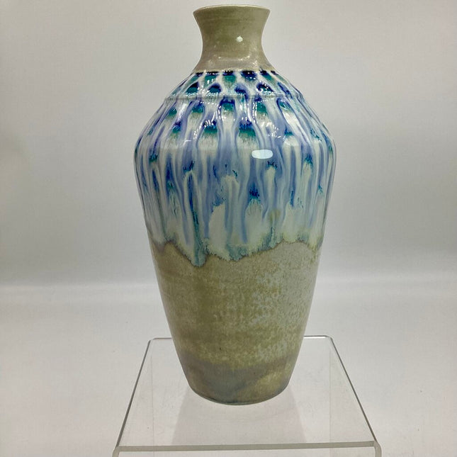 Pearl White/Blue Peacock Vase