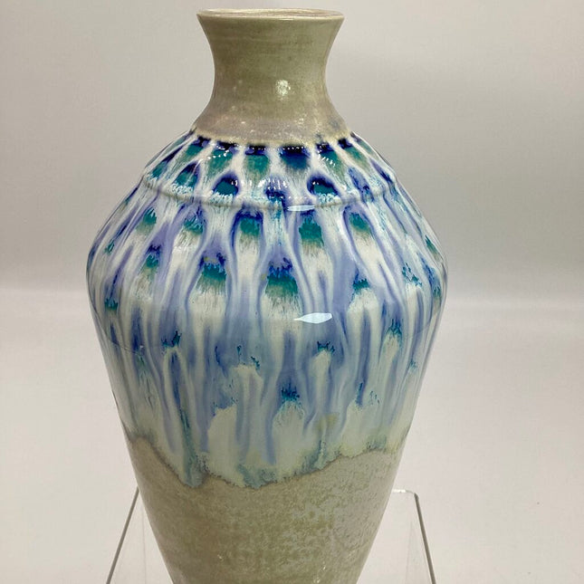 Pearl White/Blue Peacock Vase