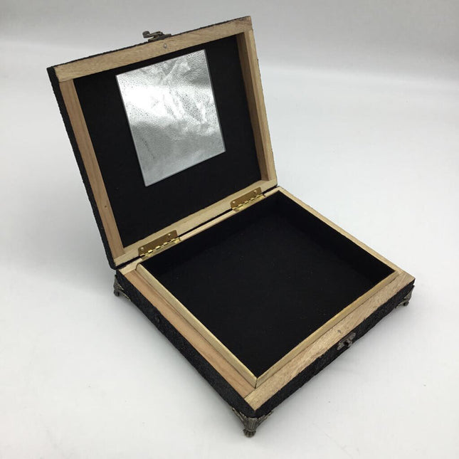 Palm Reading Textured Black Box