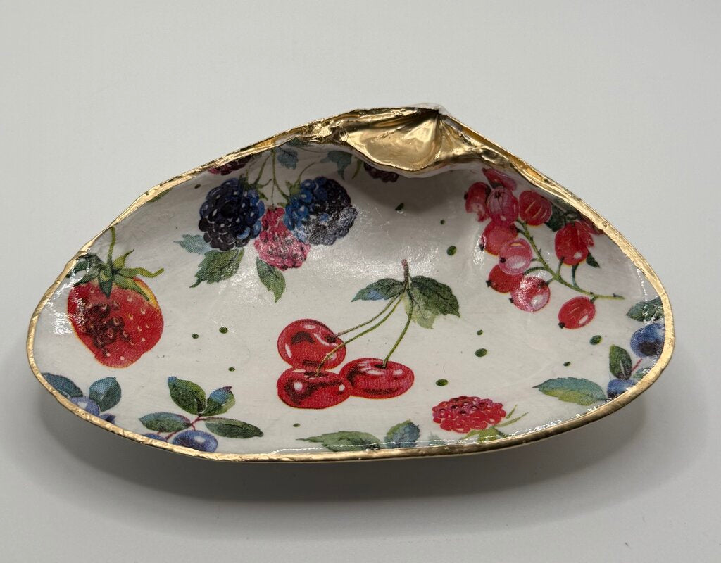Berries and Cherries Clam Dish ( Nahant, MA)