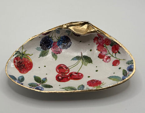 Berries and Cherries Clam Dish ( Nahant, MA)