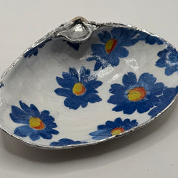 Blue Flowers Clam Dish (Nahant, MA) - view 1