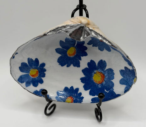 Blue Flowers Clam Dish (Nahant, MA)