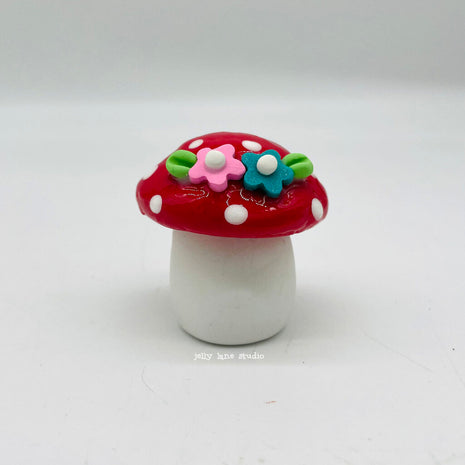 MUSHROOM w FLOWERS