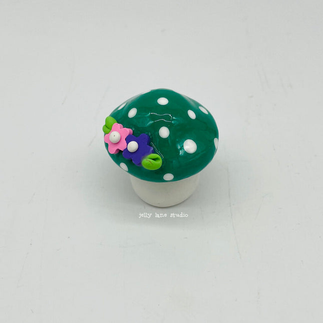 MUSHROOM w FLOWERS