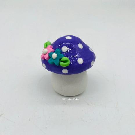 MUSHROOM w FLOWERS