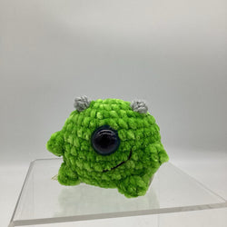 Crochet Bootie Monster, one eye, green - view 1