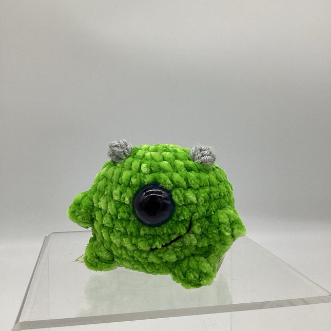 Crochet Bootie Monster, one eye, green