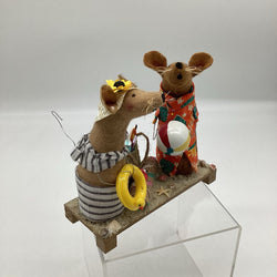 A day at the beach mice - view 2