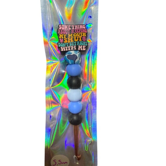 Ergonomic beaded crochet hook 5.5mm "something about shut my mouth doesn't sit right with me"