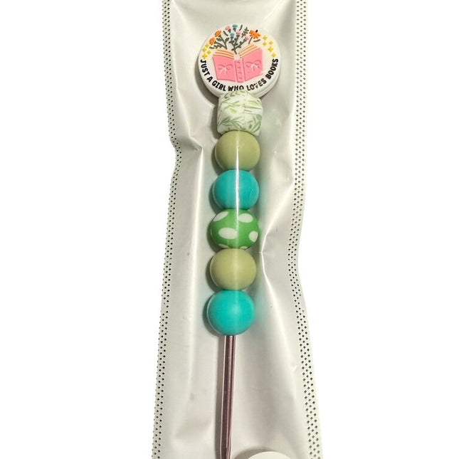Ergonomic beaded crochet hook 3.5mm "just a girl who loves books"