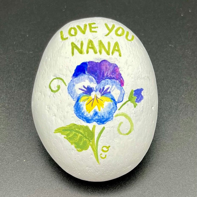 Rock sm white pansy "Love You Nana"