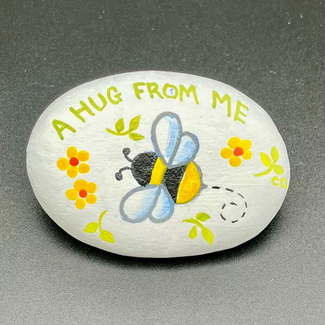 Rock sm white, bee "A Hug from Me"