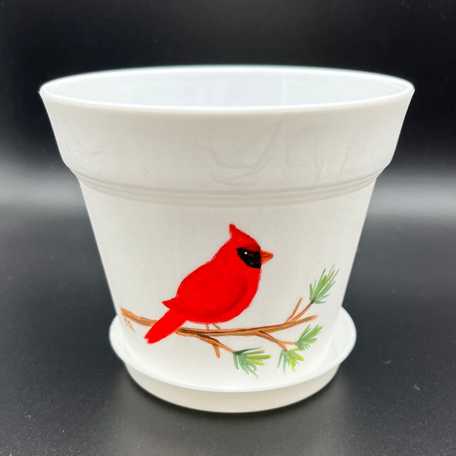 Small wh pot w/cardinal