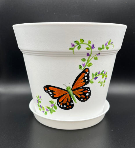 Large wh pot w/monarch