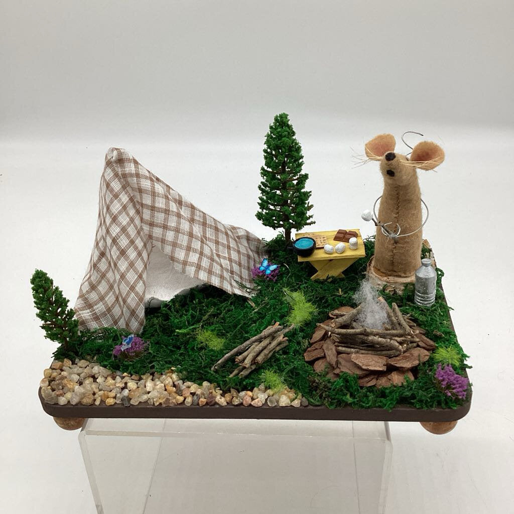 Camping Mouse