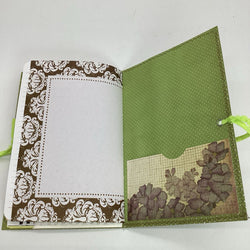 Beginner junk journal-green - view 5