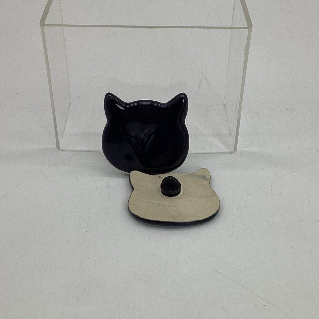 Cat Heart Pin