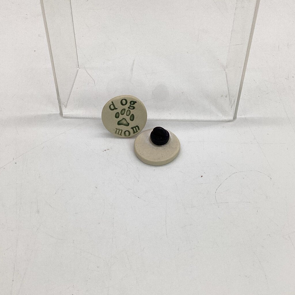 Dog Mom Pin