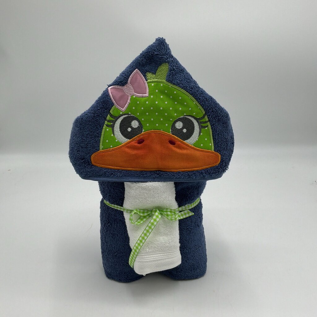 HOODED TOWEL