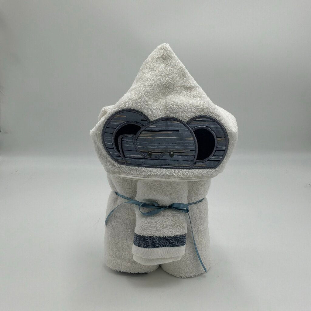 HOODED TOWEL