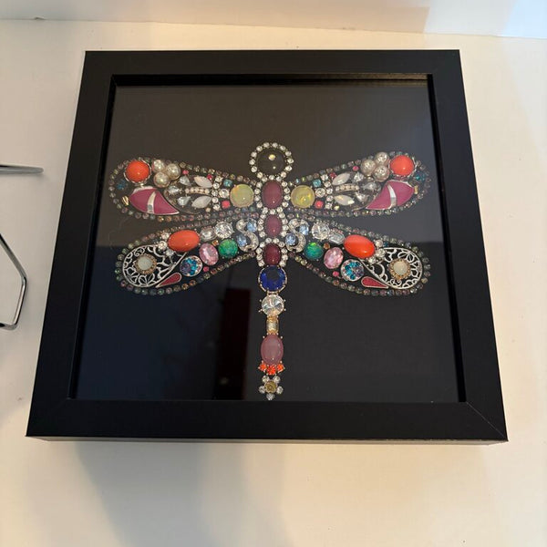 LARGE COLORFUL DRAGONFLY 8X8 BLK SB