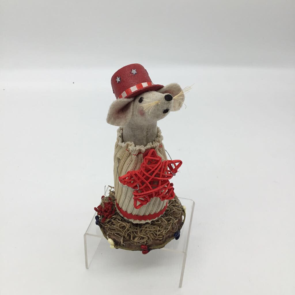 Red Star Mouse