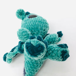 Drake the Dragon with Heart Feet - view 3