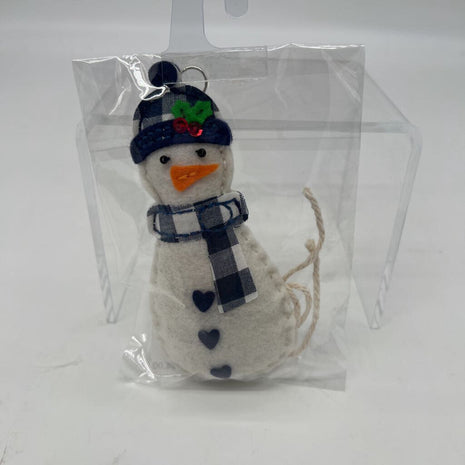 Snowy Friend charm