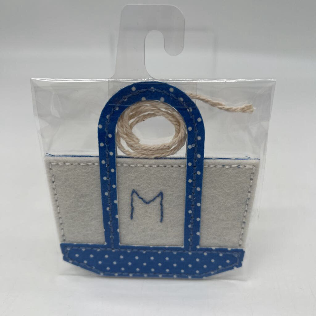 Tote Charm