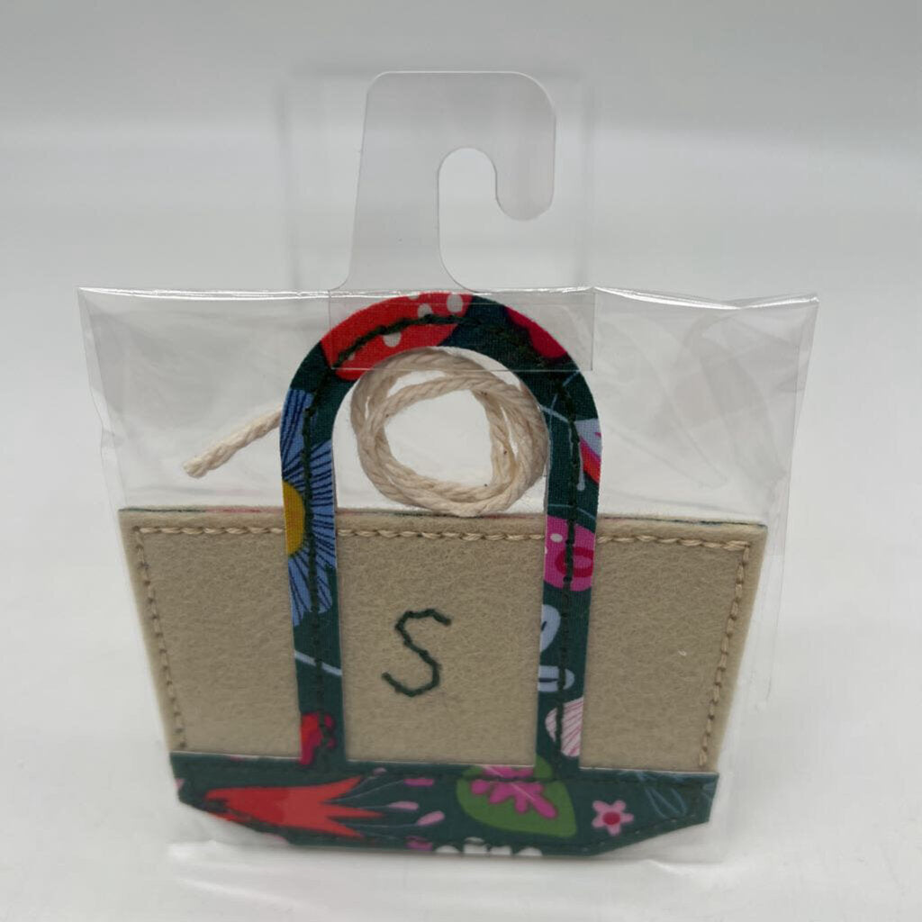 Tote Charm